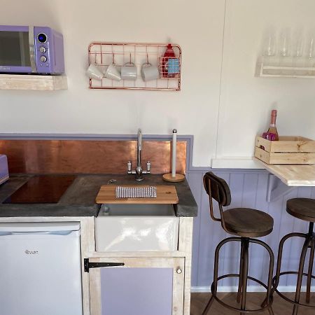 Lilac Tree Hut テンビー エクステリア 写真